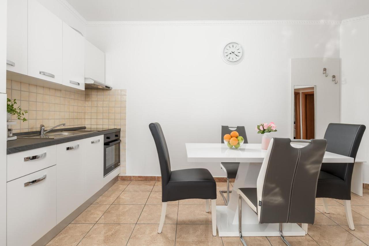 Summer Breeze Apartment With A Pool Opatija Exterior foto